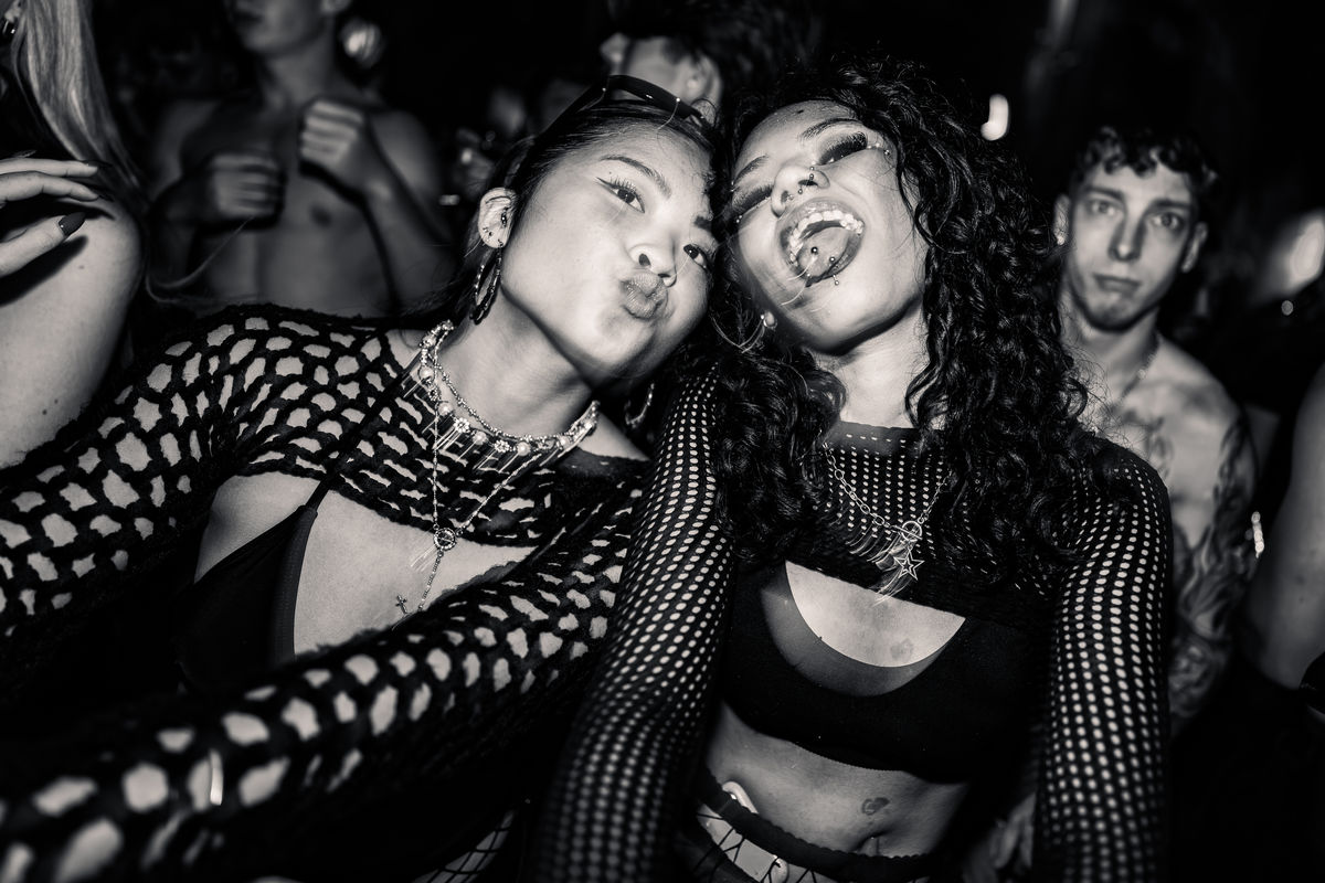 Loading... just a sec